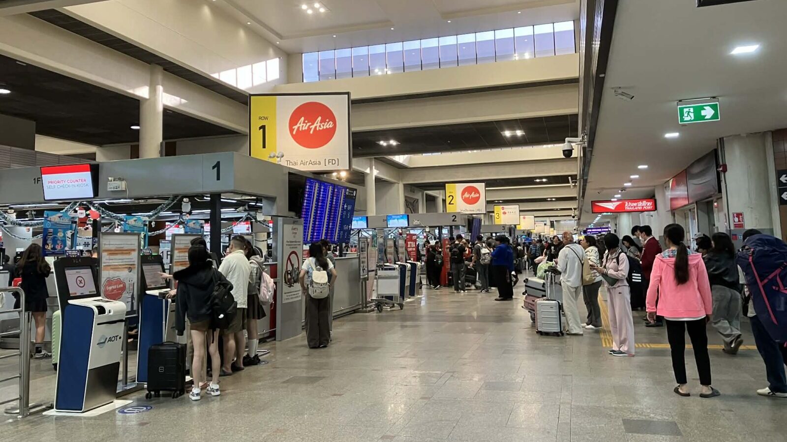 Don Mueang Airport (DMK) departure floor check-in counters