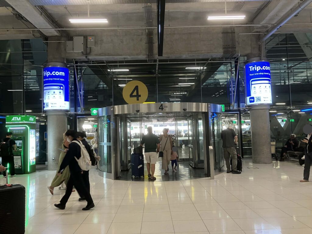 Arrival floor Gate 4 at Suvarnabhumi Airport for taxi and Grab pickup