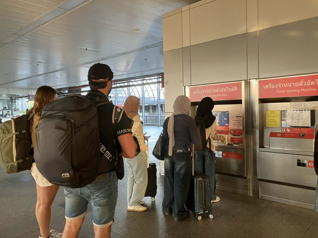 Ticket vending machines at Don Mueang Red Line station