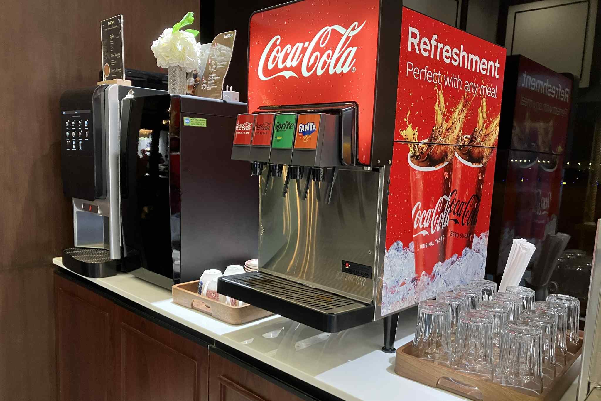 Don Mueang Airport Coral Lounge soft drink station