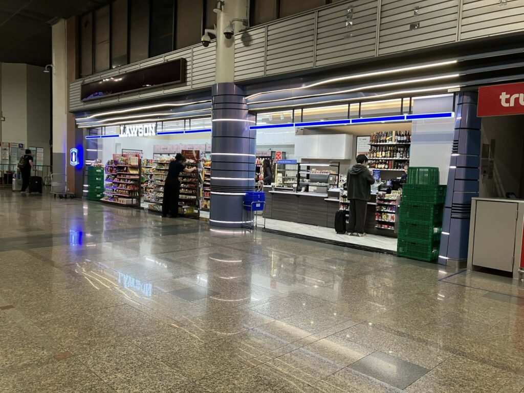 lawson convenience store inside don mueang airport
