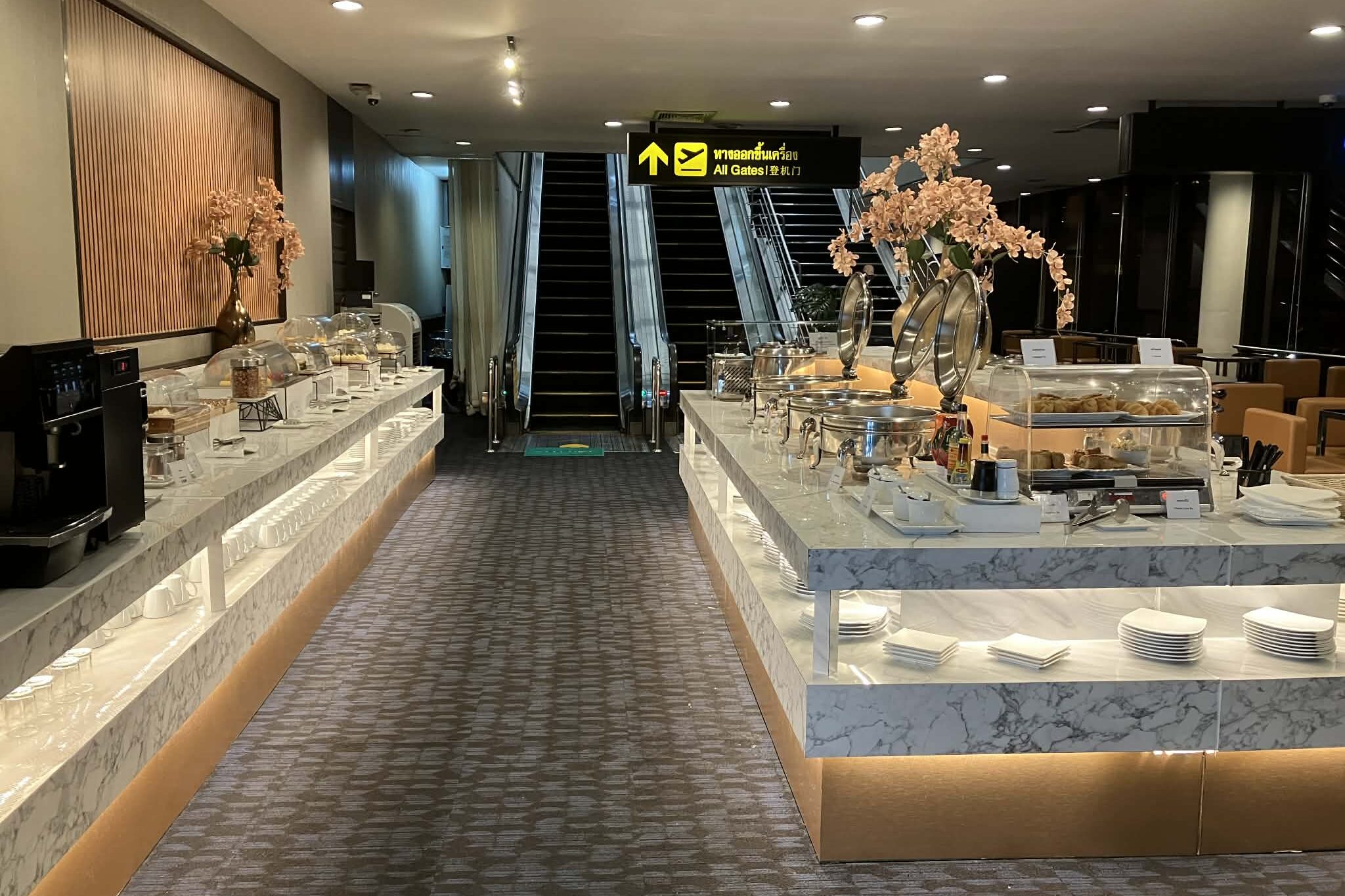 dmk miracle lounge lower floor buffet food area